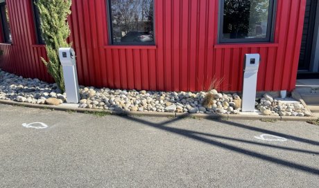 Installation d'e bornes de recharge pour véhicule électrique à Lentilly